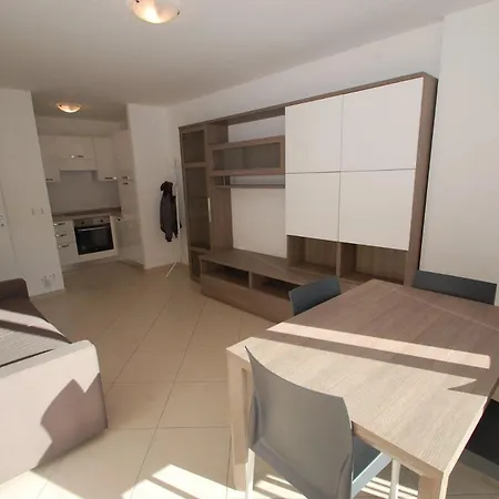 31wb - Beau 2p 4e Etage Avec Parking En Sous-sol Appartement *